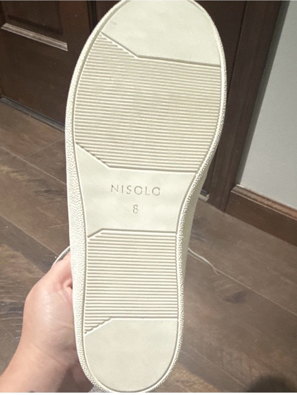 Nisolo Cream Leather Sneakers with Tan Heel Patch - Picture 4 of 4